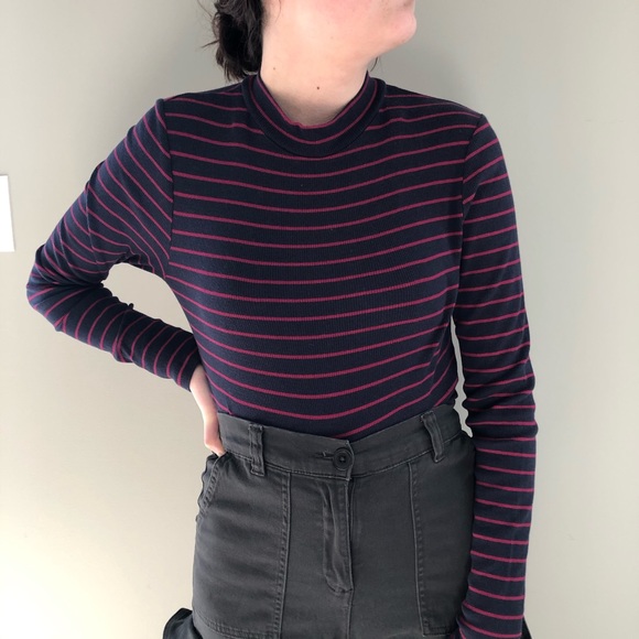 H&M Long Sleeve - Picture 2 of 5